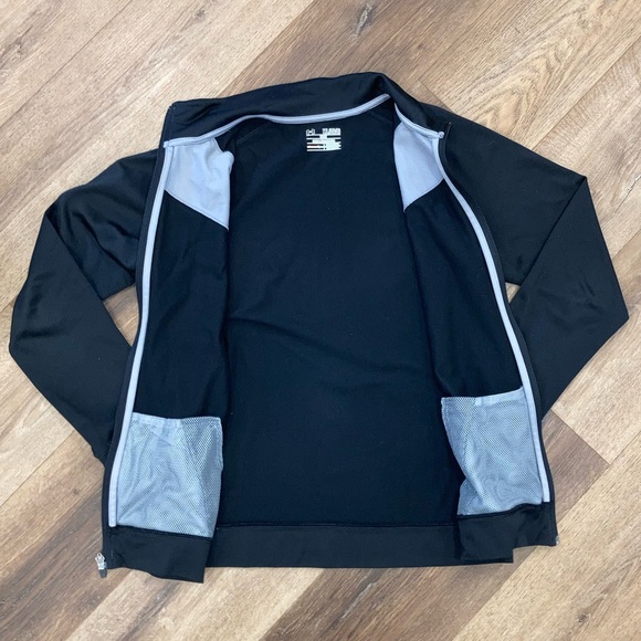 Under Armour Track Jacket Lightweight Coat Sporty Athletic Youth XL - Picture 8 of 9